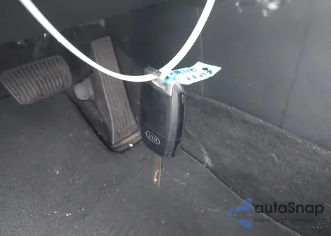 2018 Kia Optima Lx z USA, uszkodzony, nr VIN 5XXGT4L30JG262507